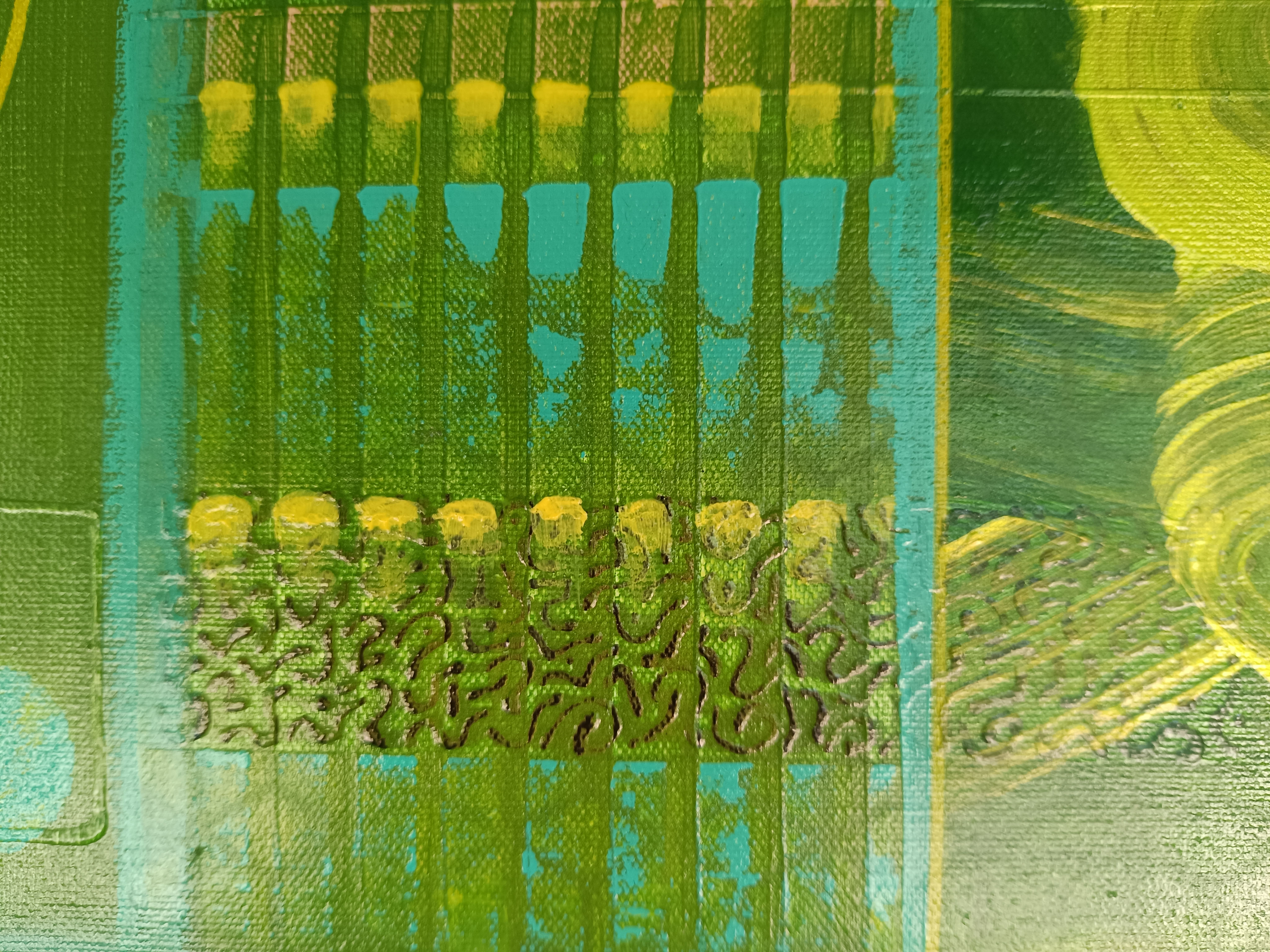 Gros plan sur les effets de matière et les textures à l'acrylique de la toile.